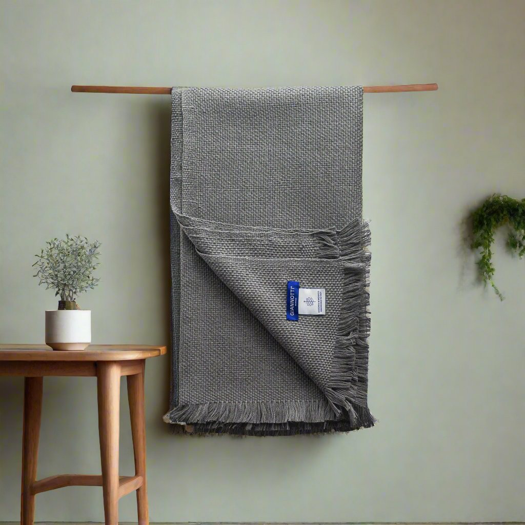 Artisanal WarmBrew Handloom Throw