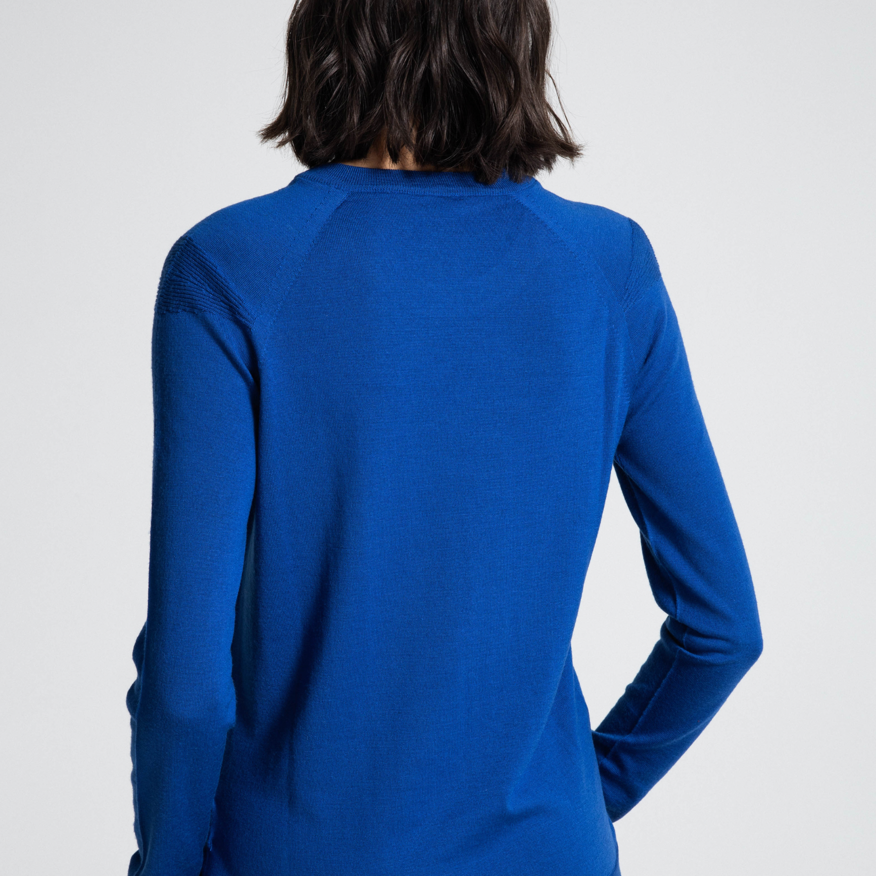 Natural-Seamless-Merino-Crew-Betty-Blue